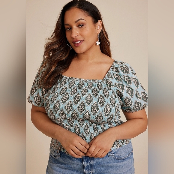 Maurices Plus Medallion Smocked Short Puff Sleeve Boho Crop Top Size XXL - Picture 1 of 11